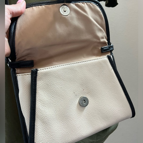 Nine West Crossbody - Picture 3 of 8